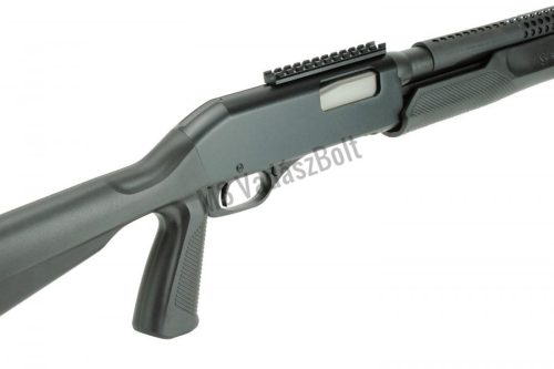 Savage Stevens 320 Security 12/76 pumpás